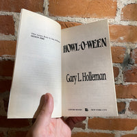 Howl-O-Ween - Gary L. Holleman - Paperback