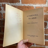 A Farewell to Arms - Ernest Hemingway - 1969 Charles Scribner's Sons paperback