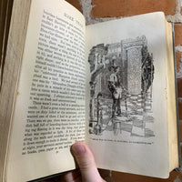 A Connecticut Yankee in King Arthur's Court - Mark Twain (Vintage 1917 Illustrated Hardcover Edition)