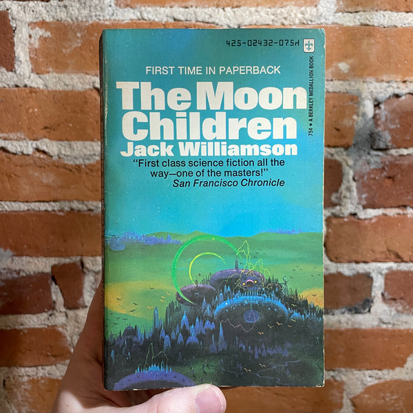The Moon Children - Jack Williamson - 1973 Berkley Books Paperback - Paul Lehr Cover
