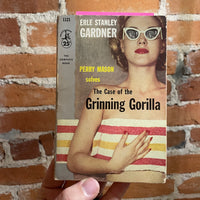 The Case of the Grinning Gorilla - Erle Stanley Gardner - 1956 Pocket Books Paperback