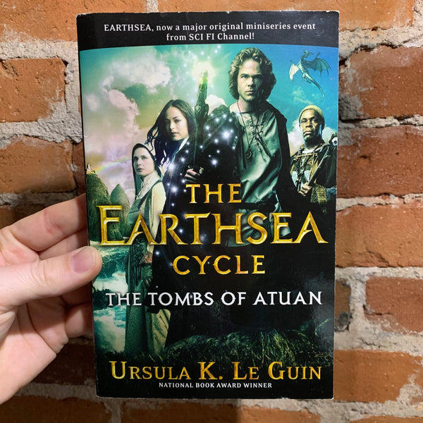 The Tombs of Atuan - Ursula K. Le Guin - Paperback Edition 2004 Pocket Books