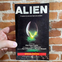 Alien - Alan Dean Foster - 1979 First Paperback Printing Edition