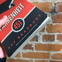 Fahrenheit 451 - Ray Bradbury - 60th Anniversary Edition Paperback