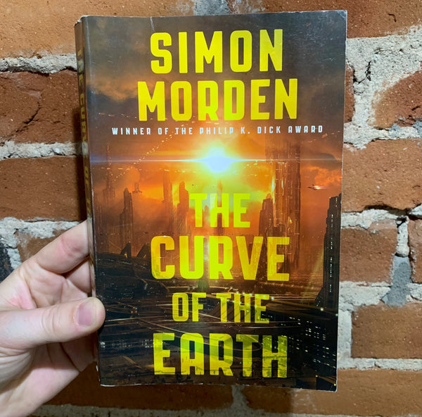 The Curve of the Earth - Simon Morden (Christian Hecker Cover)