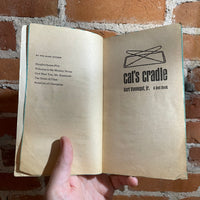 Cat’s Cradle - Kurt Vonnegut, Jr. - 1975 37th Printing Paperback