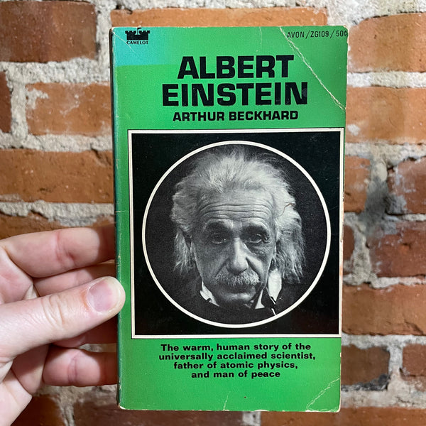 Albert Einstein - Arthur Beckhard - 1969 Avon Books Paperback