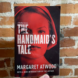 The Handmaid's Tale - Margaret Atwood - 2017 Hulu Television Show Tie In Cover Paperback