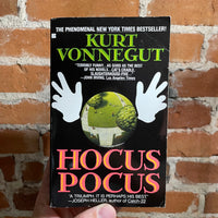 Hocus Pocus - Kurt Vonnegut Jr. - 1991 Berkley Books Paperback
