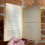 The Sword of the Morning Star - Richard Meade - 1969 Signet Books Paperback