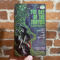 The Day of Triffids - John Wyndham - 1962 1st Printing Fawcett Crest Paperback