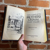 The Complete Brothers Grimm Fairy Tales - Edited by Lily Owens - 1981 Illustrated Chatham River Press Hardback