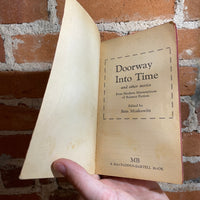 Doorway Into Time - Edited by Sam Moskowitz - 1966 Macfadden Books Paperback