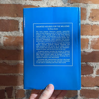 Famous Ghosts, Phantoms, and Poltergeists for the Millions - Andrew Tackaberry - 1967 Hardback