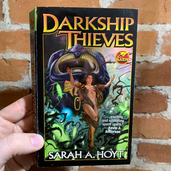 Darkship Thieves - Sarah A. Hoyt - Paperback - Allan Pollack Cover