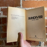 Sundiver - David Brin - 1981  Bantam Books Paperback - Jim Burns Cover