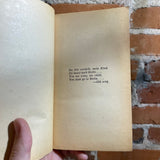 Crazy in Berlin - Thomas Berger - Signet Books - 1971 1st Printing Paperback