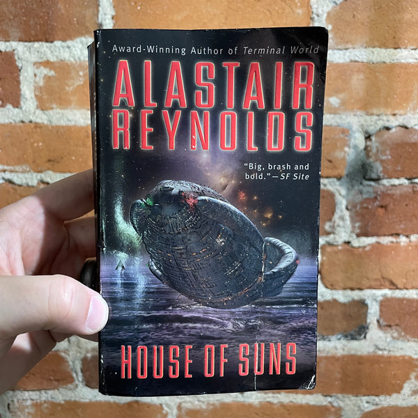 House of Suns - Alastair Reynolds - 2010 Ace Books Paperback - Chris Moore  Cover
