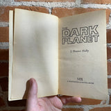 A Dark Planet - J. Hunter Holly - 1971 Macfadden Books Paperback