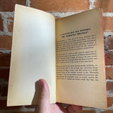 Invisible Residents: The Reality of Underwater UFOs - Ivan T. Sanderson - 1973 Avon Books Paperback