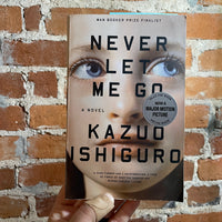 Never Let Me Go - Kazuo Ishiguro - 2005 Vintage Books Paperback