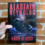 House of Suns - Alastair Reynolds 2009 Hardcover - Chris Moore Cover
