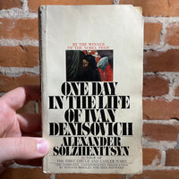 One Day in the Life of Ivan Denisovich - Aleksandr Solzhenitsyn - 1970 16th Printing Bantam Books Paperback Edition