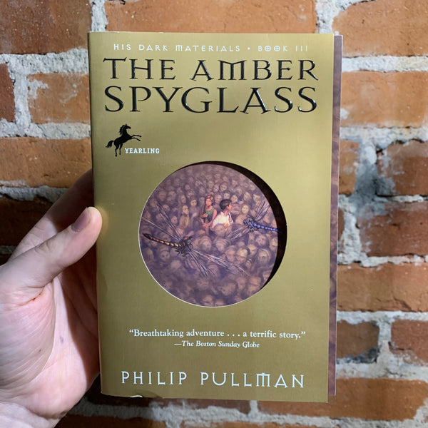 The Amber Spyglass - Philip Pullman (2003 Gold Eric Rohmann Cover Paperback)