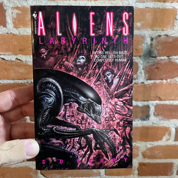 Aliens Labyrinth - S.D. Perry - 1996 Paperback