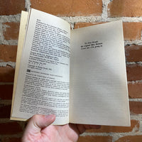 Alien Taste - Wen Spencer - 2001 Roc Paperback Edition