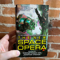 The New Space Opera 2 - Edited by Gardner Dozois & Jonathan Strahan - 2009 Eos Paperback