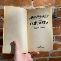 Runesword Vol. 1: Outcasts - Clayton Emery - Paperback
