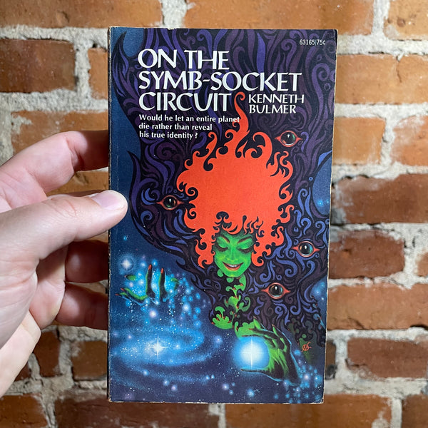 On The Symb-Socket Circuit - Kenneth Bulmer - 1972 Ace Book Paperback - Frank Kelly Freas Cover