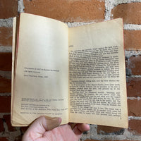 Those Who Watch - Robert Silverberg - 1967 Signet Books Paperback