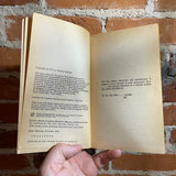 The Last Cop Out - Mickey Spillane 1973 Signet Books Paperback