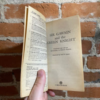 Sir Gawain and the Green Knight - Gawain Poet, Burton Raffel 1970 Mentor Books paperback
