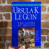 The Lathe of Heaven - Ursula K. Le Guin blue 2000 Eos Books Paperback