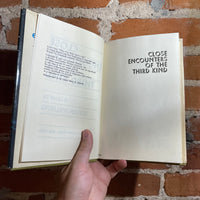 Close Encounters of the Third Kind - Steven Spielberg - Leslie Waller (Ghostwriter) Hardback