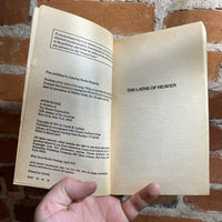 The Lathe of Heaven - Ursula K. Le Guin blue 1973 Avon paperback