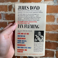 Casino Royale - Ian Fleming 1964 Signet Paperback