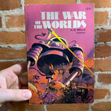 The War of the Worlds - H.G. Wells 1977 Golden Press Illustrated Paperback Edition