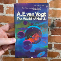 The World of Null-A - A. E. van Vogt - 1974 Berkley Books Paperback